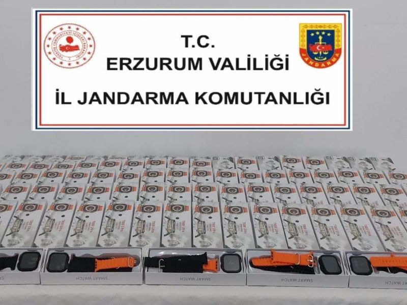 Erzurum’da Kaçakçılıkla Mücadelede Başarı: 93 Adet Gümrük Kaçağı Akıllı Saat Ele Geçirildi