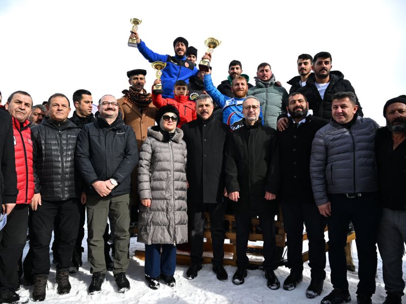 Erzurum’da Geleneksel Atlı Kızak Şöleni Coşkuyla Gerçekleşti