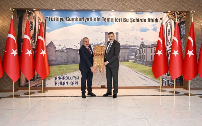 Vali Mustafa Çiftçi, Marangozlar ve Mobilyacılar Odası Başkanı Murat Nohutçu’yu Kabul Etti