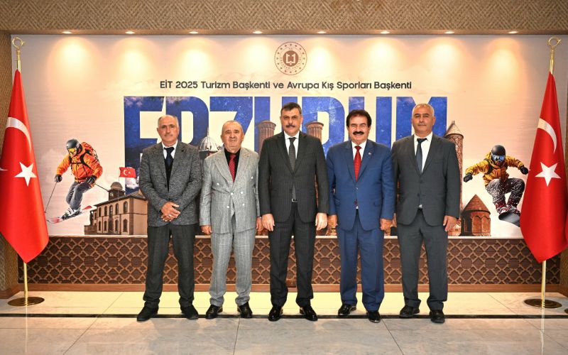 Vali Mustafa Çiftçi, Moryayla Köyü Temsilcilerini Makamında Kabul Etti