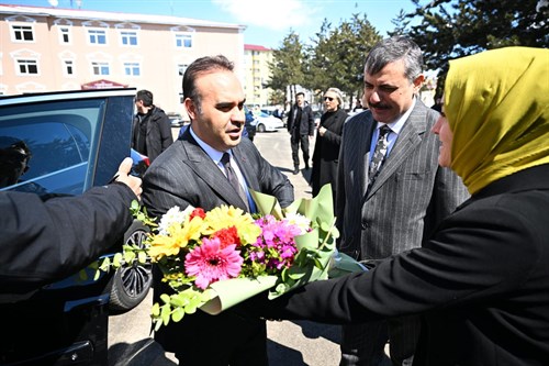 Sanayi ve Teknoloji Bakanı Mehmet Fatih Kacır, Erzurum'da Temaslarda Bulundu
